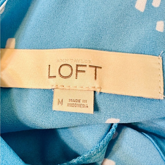 EUC LOFT Blue & White Confetti Print Tiered Flutter Sleeve Blouse - Picture 14 of 15